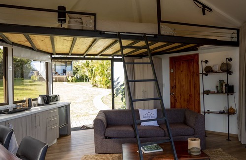 Pavas Cabine | Cozy Loft with big terras having a spectaculair view of San Jose