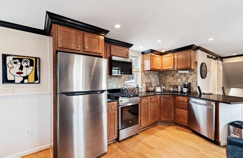 Pittsford Appartement | Cozy Loft for 2- Steps from Village of Pittsford