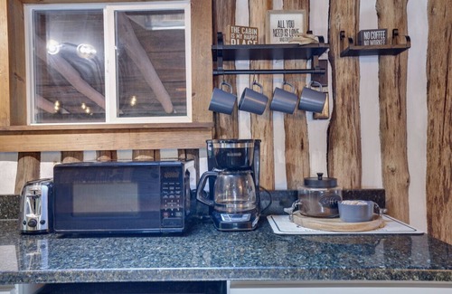 Ashfield Cabine | Cozy Log Cabin in Jim Thorpe