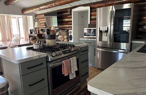 East Jordan Cabine | Cozy Log Cabin on the Jordan River... 20 minutes from Boyne Mountain!
