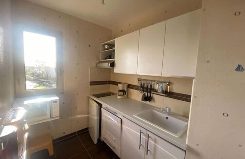 Bernieres-sur-Mer Appartement | Cocon d'amour douillet de 34 m² face à la mer