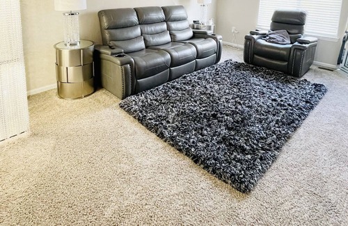 Novi Appartement | Cozy Luxury 2 BR With Free Parking