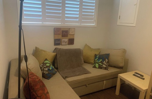 Caledonia Lit Et Petit-Déjeuner | Cozy Luxury in peaceful Caledonia, 13 minutes away from Hamilton Airport