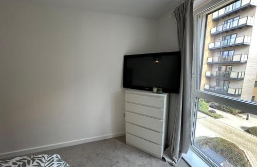 Thames Autre | Cozy, luxury Spacious Room in shared apartment