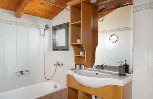 Gazi Maison | Cozy maisonette close to the city and the beach