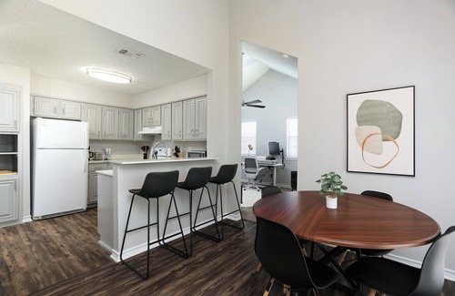 Oakwell Farms Appartement | Cozy Medical Center Apartment