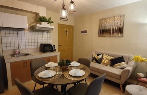 Dumaguete Copropriété | Cozy Mika's Home located at the Heart of Dumaguete (Two Bed Rooms Condo Unit )