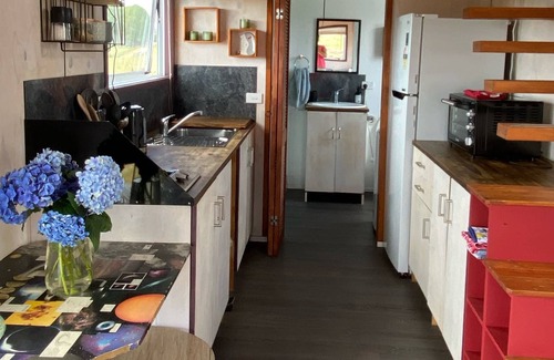 Ohaeawai Cabine | Cozy Mini Home Farm Retreat