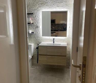 Numancia Appartement | Cozy Mini Villa Heart of Madrid