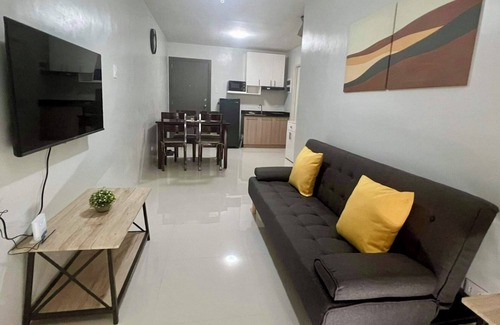 Puerto Princesa City Centre Copropriété | Cozy Minimalist Condo w/ Netflix