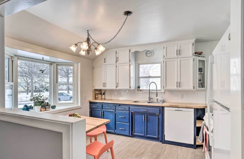 Seward Cottage | Cozy Minneapolis Cottage < 4 Mi to Downtown!