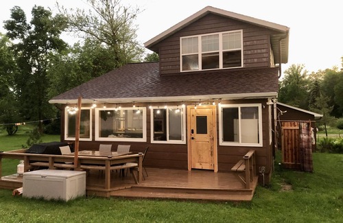 Puposky Cabine | Cozy Mod Cabin On Turtle Lake! No Pets Allowed