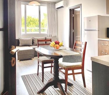 Stara Zagora Appartement | Cozy & Modern 1BR Apart for 4 guests next to Medical University & Free parking