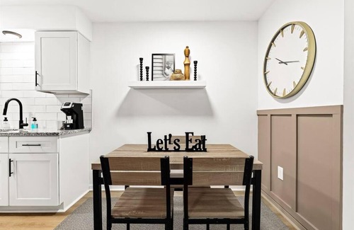 Mount Clemens Appartement | Cozy Modern 1BR Close to Downtown