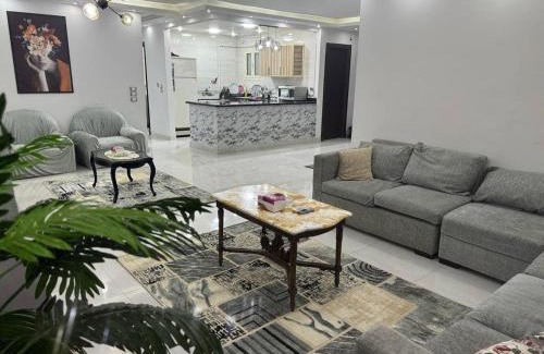 Ain Schams Appartement | Cozy Modern Apartment In El-Nozha