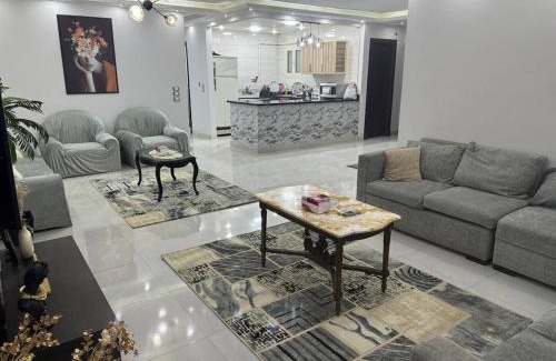 Ain Schams Appartement | Cozy Modern Apartment In El-Nozha