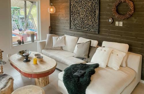 Torheim Maison | Cozy Modern Cabin In West Norway With View
