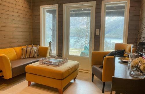 Torheim Maison | Cozy Modern Cabin In West Norway With View