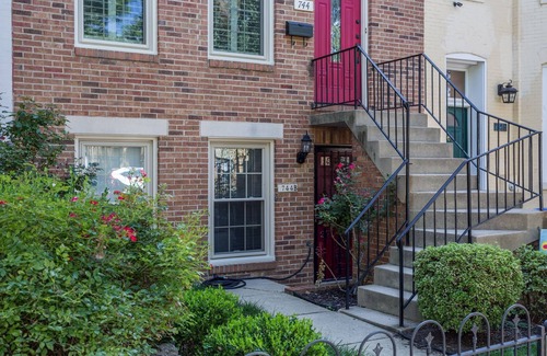 Southeast Appartement | Cosy Modern Capitol Hill appartement, 1 pâté de maisons à Metro, Walk to Attractions