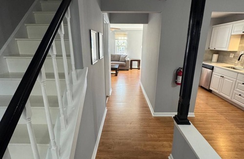 Marlton Maison | Cozy, modern charming 3-bedroom townhome close to Rt 73, Rt 70, I 95 and I 295