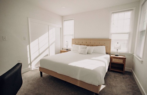 Mechanicsburg Autre | Cozy & Modern Farmhouse – 3BR Sleeps 10 - Near Hershey, Harrisburg, Carlisle