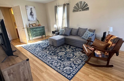 Sayre Maison | Cozy modern small town apartment pet and child friendly large parking