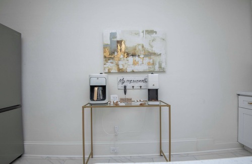 La Follette Maison | Cozy Modern Stay 117 Nevada