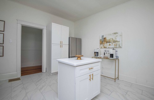 La Follette Maison | Cozy Modern Stay 117 Nevada