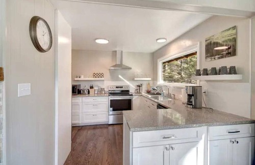 Lyons Maison | Cozy Mountain Getaway in Lyons, Colorado