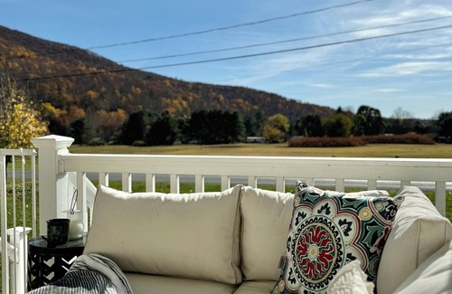 Jamison City Maison | Cozy Mountain Getaway - Near Rickett’s Glen