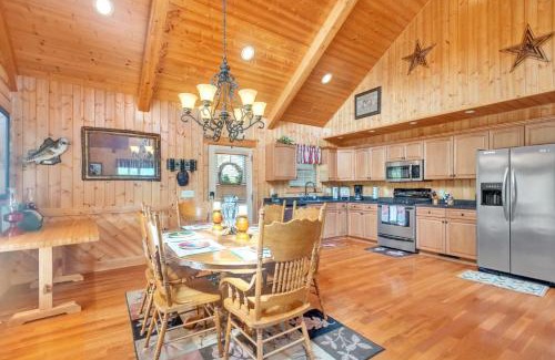 Butler Maison | Cozy Mountain Retreat with Scenic Views home