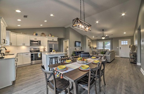 Murray Maison | Cozy Murray Retreat Near MSU and Local Eateries