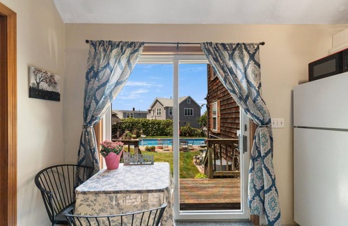 Nahant Appartement | Cozy Nahant Apartment 5 min walk to private beaches