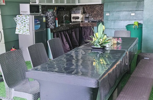 Dasmarinas Maison | Cozy Natural Haven w/ Netflix, Videoke & Alfresco Dining