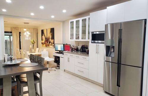 Country Club Maison | Cozy, neat and centrally located 1-bedroom town home