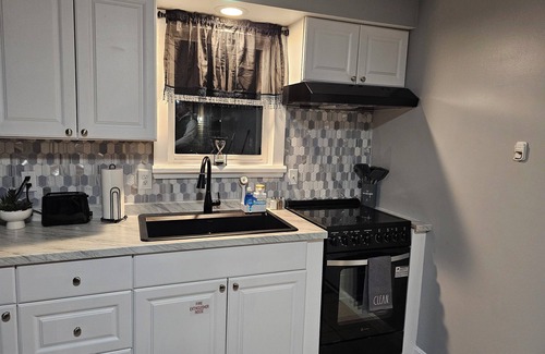 Southern Coast Copropriété | Cozy Newly Renovated 2-bedroom Condo By The Beach