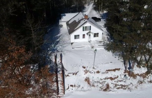 Pickerel Cabine | Cozy Northern WI Cabin on the Lake—Pontoon Boat Rental Available!