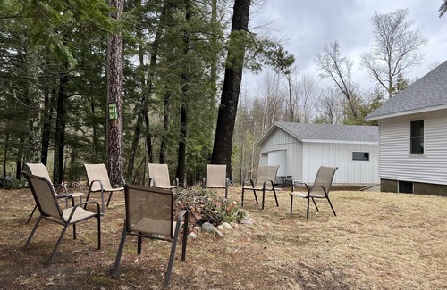 Pickerel Cabine | Cozy Northern WI Cabin on the Lake—Pontoon Boat Rental Available!