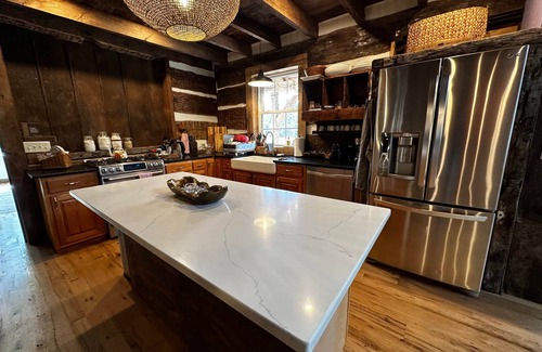 Williamsport Cabine | Cozy Oak & Ember Lodge