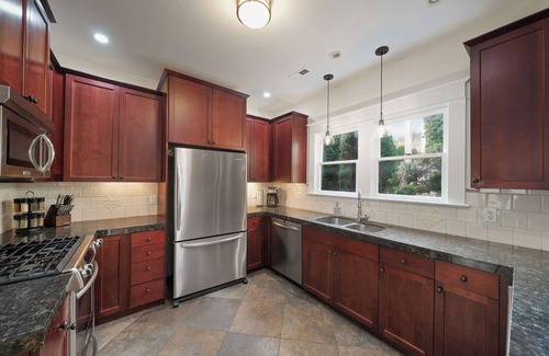 Corbett - Terwilliger - Lair Hill Maison | Cozy Oasis - 5BD/ 2BA Craftsman Home - Arcade- Near Oregon Zoo & Attractions