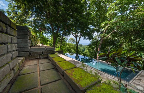San Juan del Sur Villa | Chic, villa avec vue sur l'océan située dans la canopée de la jungle à SJDS