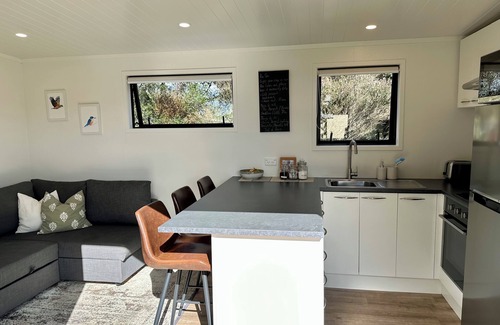 Bombay Cottage | Welcome to our Kea Cabin, a Cozy One Bedroom Cottage at Heaven's Rest B&B