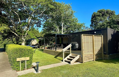 Bombay Cottage | Welcome to our Kea Cabin, a Cozy One Bedroom Cottage at Heaven's Rest B&B
