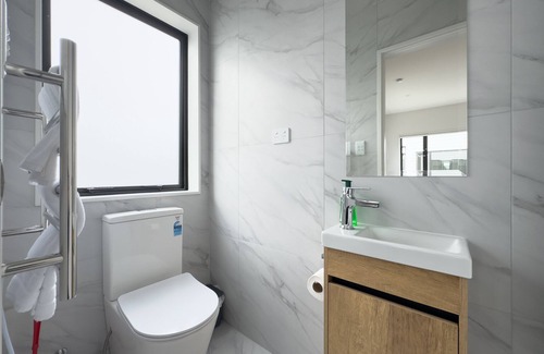 Papakura Maison | Cozy One-Bedroom Getaway in Takanini