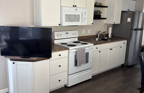 Tucson Maison | Cozy Park Model in charming Tucson with a beautiful view.