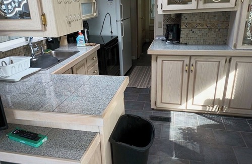 Arizona City Maison | Cozy parkmodel in charming Arizona City, Az- 55+ older community many amenities