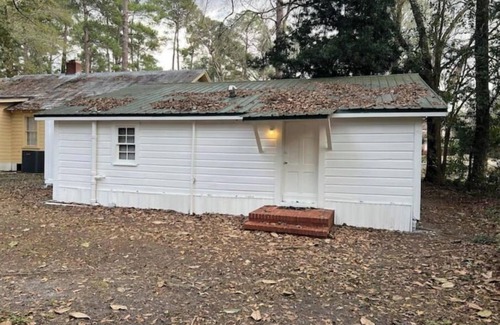 Valdosta Maison | Cozy & Peaceful Cottage near SGMC, VSU, Down town