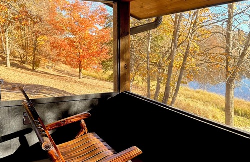 Osage Cabine | Cozy Peninsula Lake Cabin on 40 Acres