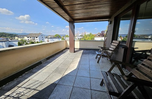 Fuldabruck Appartement | Appartement en attiq-Exécutif-Salle de bain privée séparée-Vue sur la campagn...