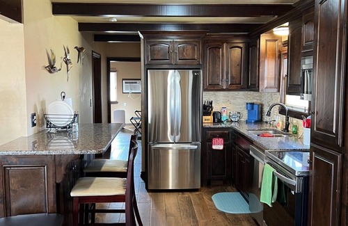 Checotah Maison | Cozy, pet friendly, 2 bdr house on Lake Eufaula. Near I-40 and Hwy 69.